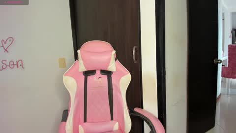 independet model online show from 12.25.24