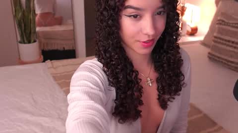 Juliana online show from 10.10.25