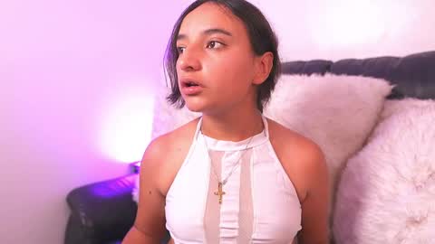 Snapshot of emily_jonexs_ chatting on 04.18.26 mily online show from 04.18.26