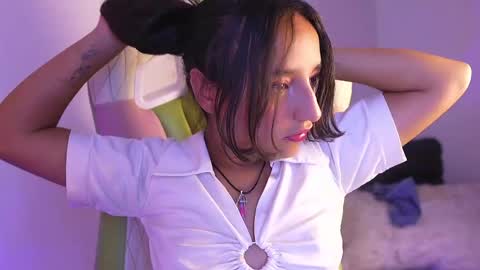 Snapshot of emily_jonexs_ chatting on 05.28.26 mily online show from 05.28.26