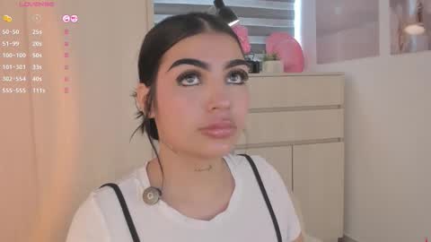 Snapshot of emily_kenner chatting on 10.18.25 EmilyKenner  Independent model  online show from 10.18.25