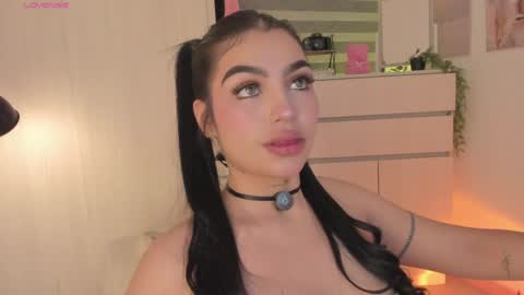 Snapshot of emily_kenner chatting on 05.17.26 EmilyKenner Independent model online show from 05.17.26