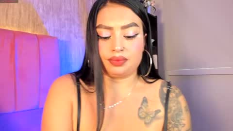 Snapshot of emily_klarence chatting on 05.28.26 Emily online show from 05.28.26