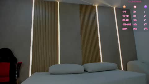 emily_kovac online show from 11.18.25