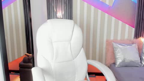 Emily online show from 09.09.25