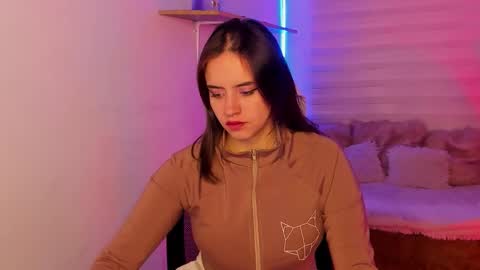 emily_lindey online show from 10.24.25