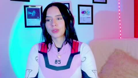 Emily Lindey online show from 07.03.26