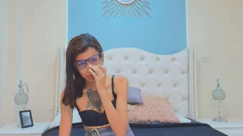 Emily online show from 09.17.25