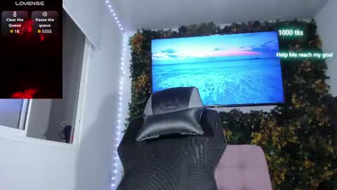 emily_palmeer online show from 06.17.26