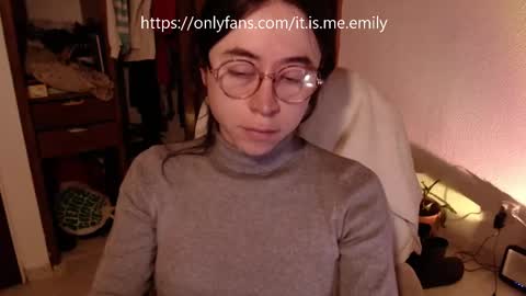 emily_pearl_ online show from 09.28.25