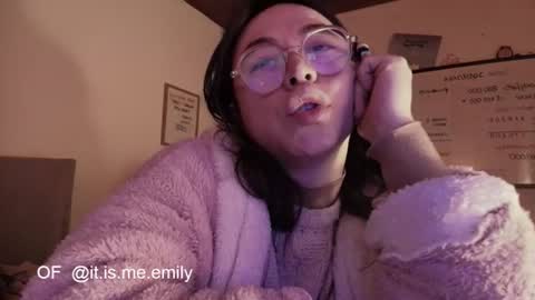 emily_pearl_ online show from 08.07.26