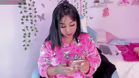 Snapshot of emily_restrepoo chatting on 01.29.25 Emily online show from 01.29.25