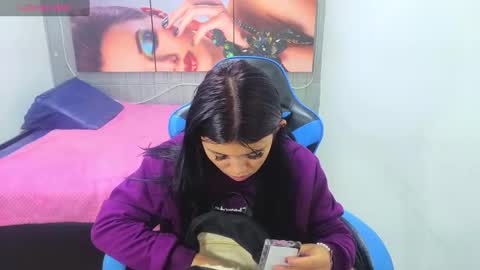       online show from 09.15.25