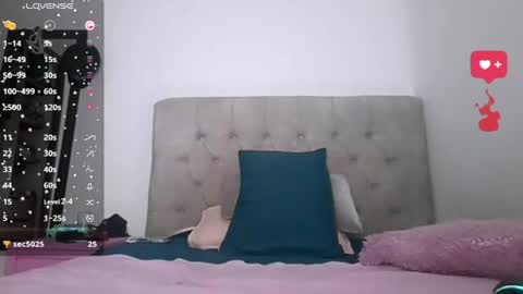 emily_rosse9 online show from 11.05.25