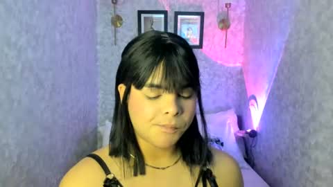 Snapshot of emily_rosue_ chatting on 07.16.26 emily_rosue_ online show from 07.16.26