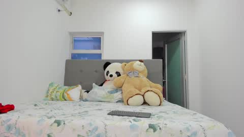 Snapshot of emily_sejmet chatting on 01.21.25 SEJMET LOVE online show from 01.21.25