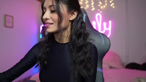 emily_smitt online show from 01.17.25