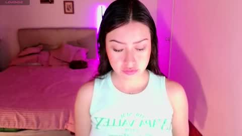 Snapshot of emily_swan_04 chatting on 11.04.25 Emily Swan online show from 11.04.25