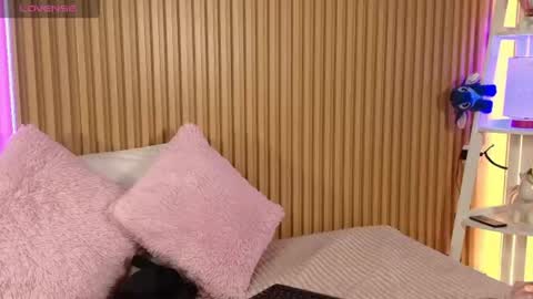 Snapshot of emily_sweett12 chatting on 06.18.26 Emily online show from 06.18.26