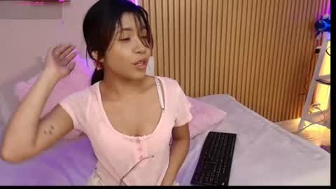 Snapshot of emily_sweett12 chatting on 07.21.26 Emily online show from 07.21.26