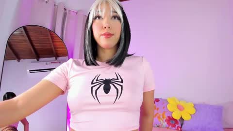 emily_walker4 online show from 04.18.26