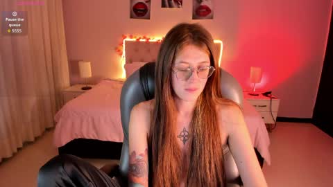 emily_warren__ online show from 04.07.26