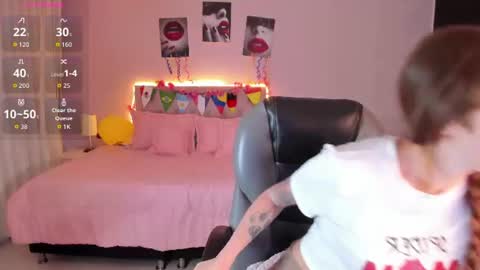 emily_warren__ online show from 06.29.26
