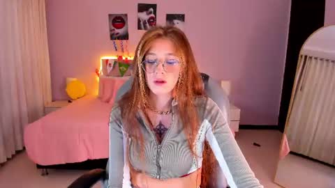 emily_warren__ online show from 07.10.26