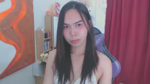 emily_xo143 online show from 04.30.26