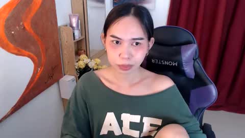 emily_xo143 online show from 06.11.26