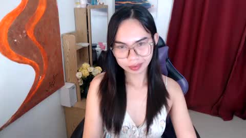 emily_xo143 online show from 06.17.26