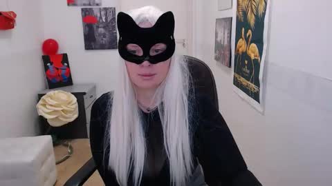 Snapshot of emily_york18 chatting on 02.07.25 Emily online show from 02.07.25