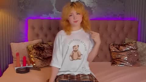 Baby Emelli online show from 11.26.25