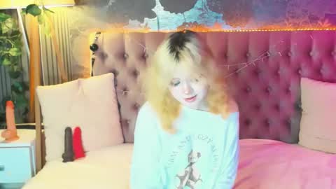 Baby Emelli online show from 05.25.26