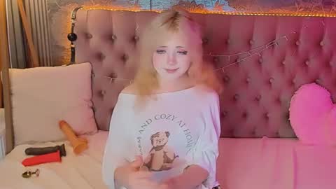 Baby Emelli online show from 06.11.26