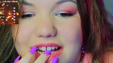 Snapshot of emilyart_ chatting on 12.20.24 artist Emily online show from 12.20.24