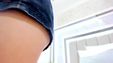 Emily online show from 03.05.25