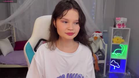 Emilyhaves online show from 12.19.25