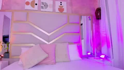 EMILY  online show from 05.08.26
