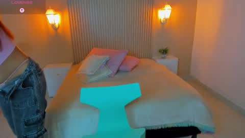 EMILY online show from 11.21.25