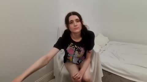 Snapshot of emilyfox5 chatting on 12.02.25 emilyfox5 online show from 12.02.25