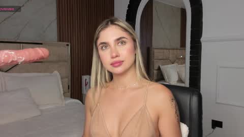 Emily Hendrix online show from 01.15.25