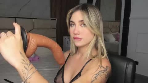 Emily Hendrix online show from 02.24.25