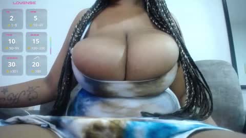 Emilyhines online show from 12.15.25