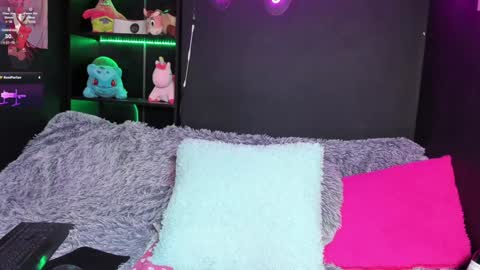 Emily Jhonson online show from 01.09.25