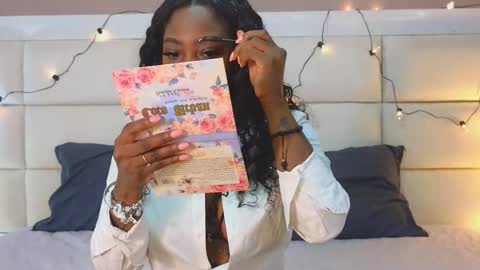 Snapshot of emilykissx chatting on 11.20.25 Emily Kissx online show from 11.20.25