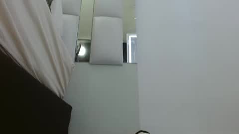 emily monrro online show from 01.28.25