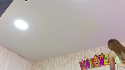 Snapshot of emilyparker__ chatting on 10.07.25 My IG - EmilyParker   online show from 10.07.25