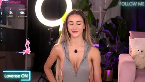 Emily online show from 09.23.25