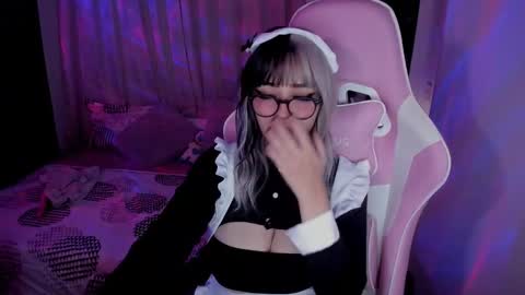 Snapshot of emilyrosss_ chatting on 01.27.25 EMILY online show from 01.27.25